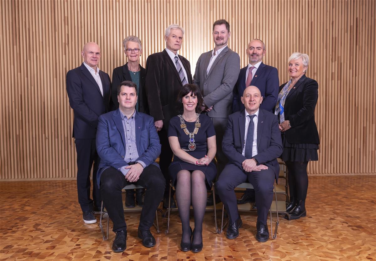 Gruppebilde av formannskapet i Sola perioden 2023 - 2027 - Klikk for stort bilde